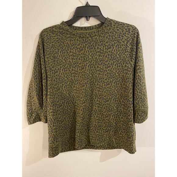Banana Republic Tops - Green Black Animal Print Top Blouse SZ S Soft 3/4 Sleeve Career‎ Casual Date